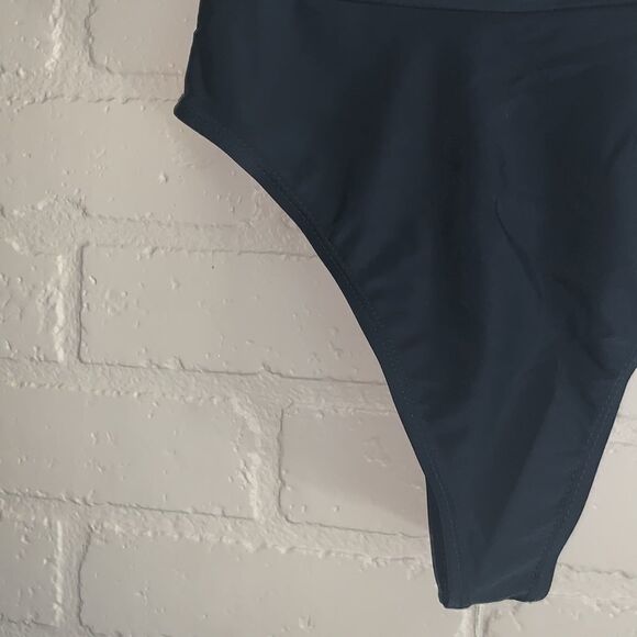 Vintage high cut black bikini bottoms XXS - Picture 7 of 10